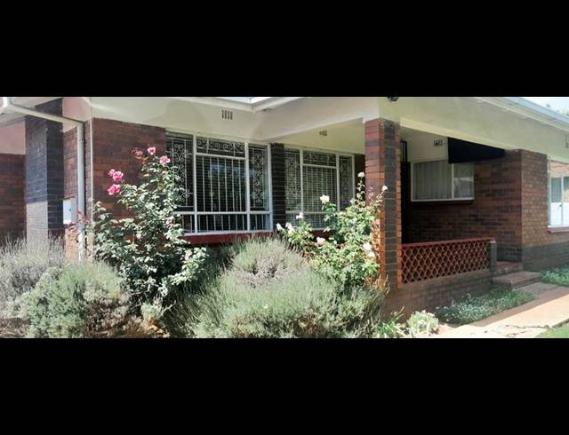 3 BEDROOM PROPERTY TO RENT IN MALVERN EAST